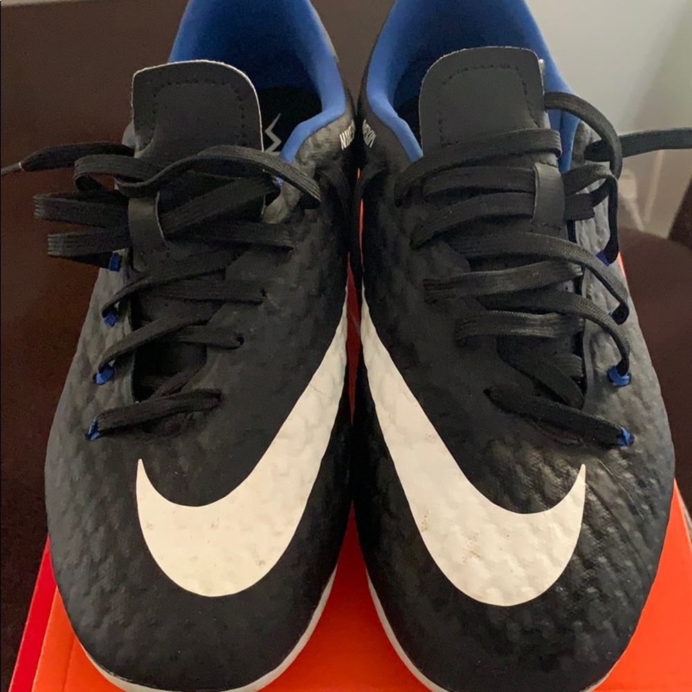 Men’s cleats